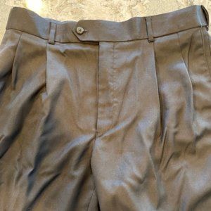 Stafford Pleated Black Dress Pants 34X32